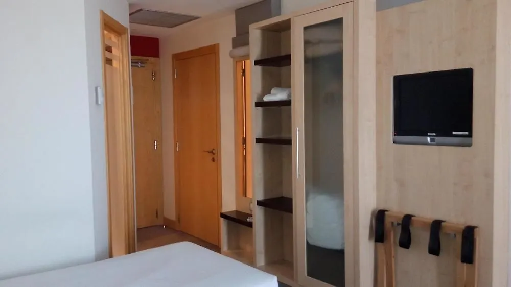 B&B Hotel Girona 3 Salt
